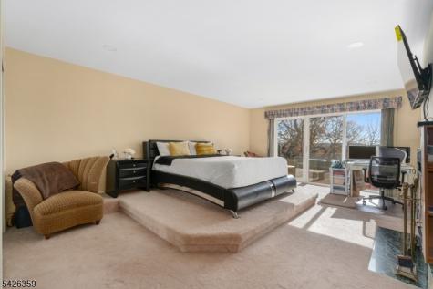 36 Fox Ledge Road Kinnelon NJ 07405