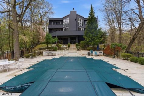 36 Fox Ledge Road Kinnelon NJ 07405