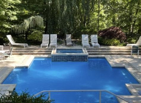 36 Fox Ledge Road Kinnelon NJ 07405