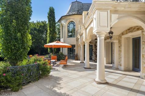 31 Rio Vista Drive Alpine NJ 07620