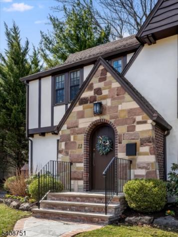 11 Valhalla Way Verona NJ 07044