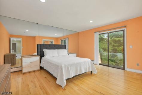 403 New Dover Road Woodbridge NJ 07067
