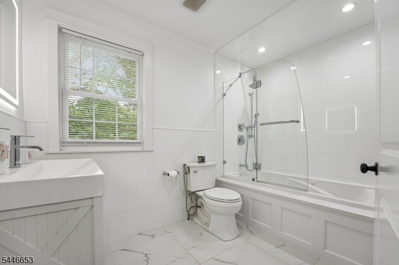 158 Lincoln Avenue Elizabeth NJ 07208
