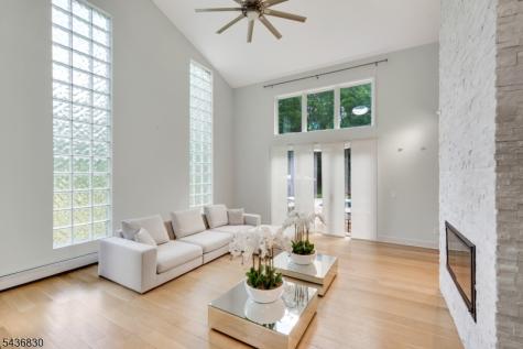 16 Perona Road Andover NJ 07821