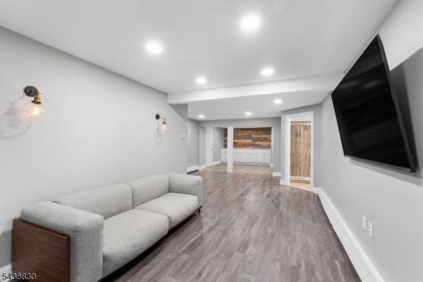 16 Perona Road Andover NJ 07821
