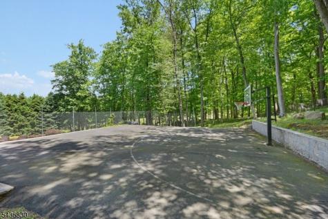 16 Perona Road Andover NJ 07821