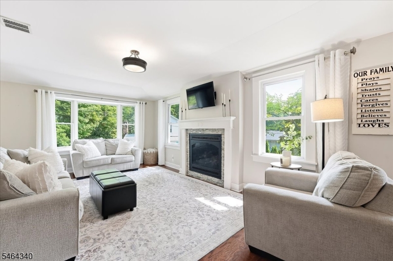 21 Nassau Street North Haledon NJ 07508