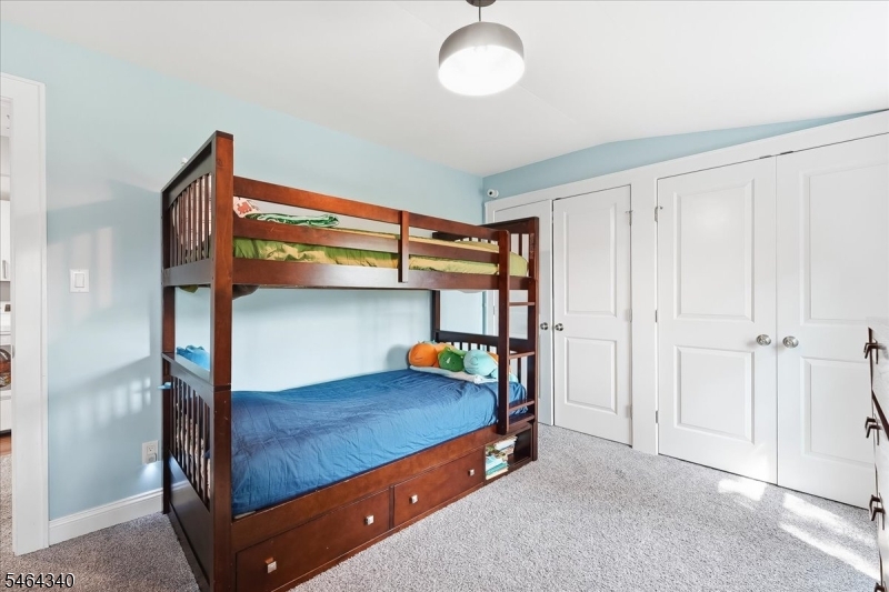 21 Nassau Street North Haledon NJ 07508