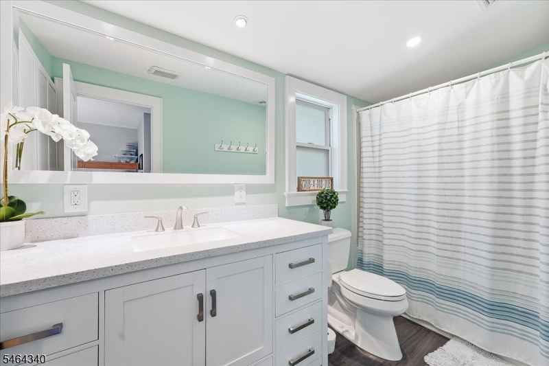 21 Nassau Street North Haledon NJ 07508