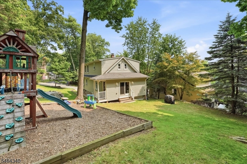 21 Nassau Street North Haledon NJ 07508