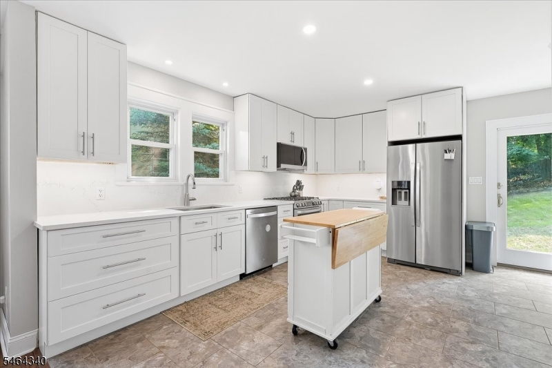 21 Nassau Street North Haledon NJ 07508