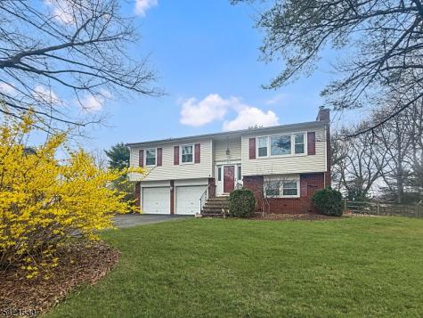 85 Powderhorn Drive Lopatcong NJ 08865