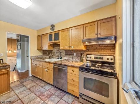 85 Powderhorn Drive Lopatcong NJ 08865