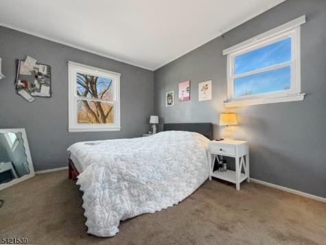 85 Powderhorn Drive Lopatcong NJ 08865
