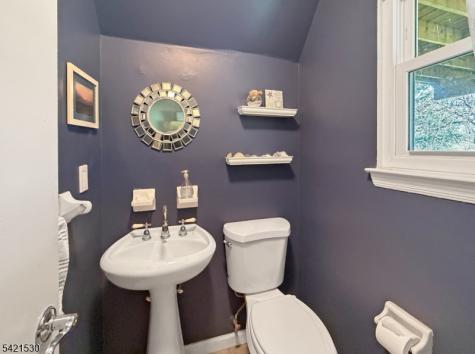 85 Powderhorn Drive Lopatcong NJ 08865