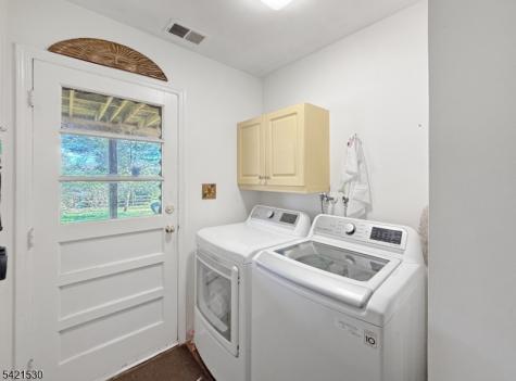 85 Powderhorn Drive Lopatcong NJ 08865