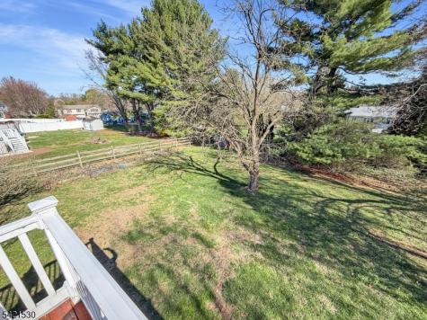 85 Powderhorn Drive Lopatcong NJ 08865
