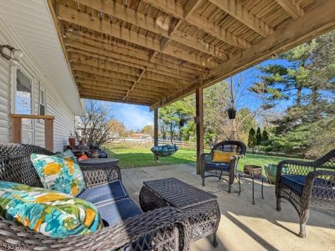 85 Powderhorn Drive Lopatcong NJ 08865
