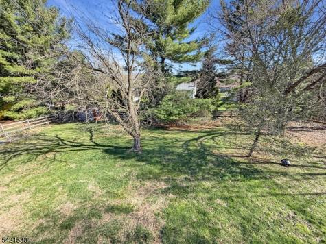 85 Powderhorn Drive Lopatcong NJ 08865