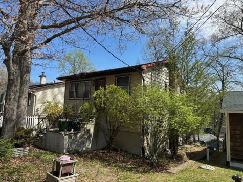 231 Elmira Trail Hopatcong NJ 07843