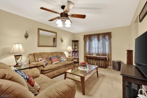 100 Coachman Drive Florence NJ 08505
