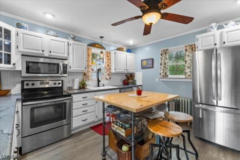 424 Hardwick Street Belvidere NJ 07823