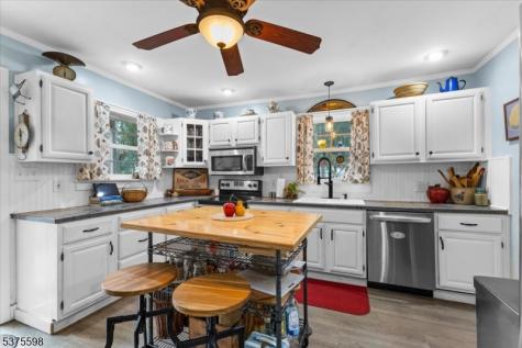 424 Hardwick Street Belvidere NJ 07823