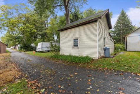 424 Hardwick Street Belvidere NJ 07823