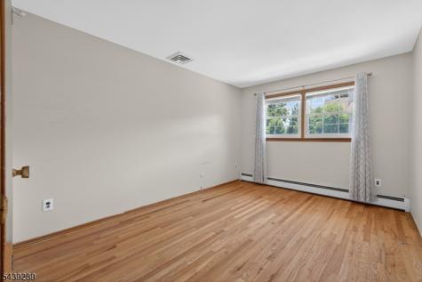 348 W Emerson Avenue Rahway NJ 07065