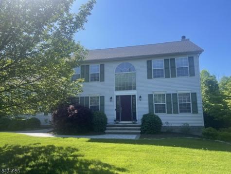 62 Mary Jones Road Hampton NJ 07860