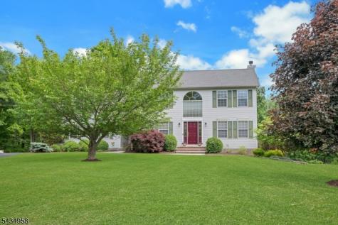 62 Mary Jones Road Hampton NJ 07860