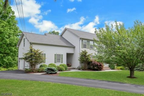 62 Mary Jones Road Hampton NJ 07860