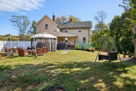 369 Queens Court Ridgewood Village NJ 07450