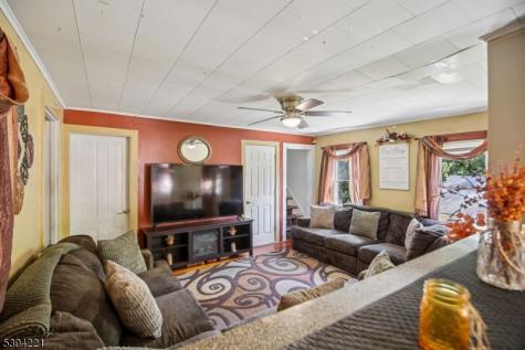 369 Queens Court Ridgewood Village NJ 07450