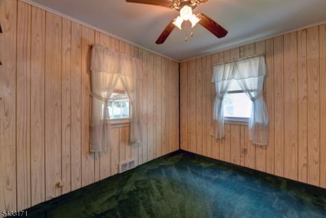 33 S Valley Road Lincoln Park NJ 07035