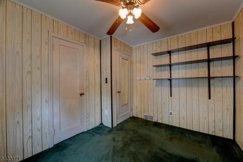 33 S Valley Road Lincoln Park NJ 07035