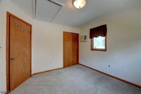 33 S Valley Road Lincoln Park NJ 07035