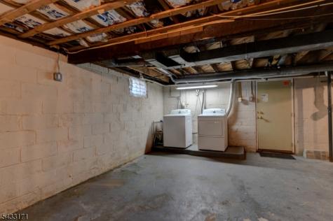 33 S Valley Road Lincoln Park NJ 07035
