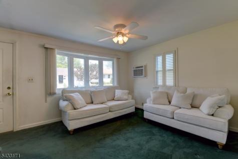 33 S Valley Road Lincoln Park NJ 07035