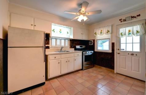 33 S Valley Road Lincoln Park NJ 07035