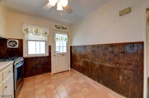 33 S Valley Road Lincoln Park NJ 07035