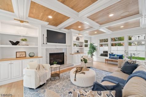 40 Greenview Way Montclair NJ 07043