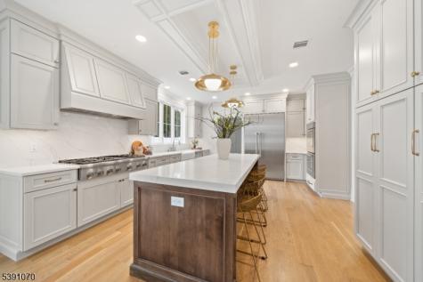 40 Greenview Way Montclair NJ 07043