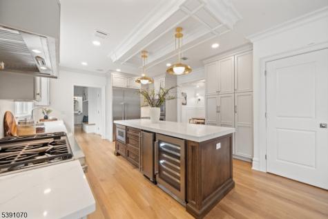 40 Greenview Way Montclair NJ 07043