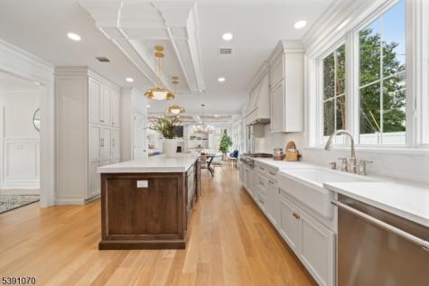 40 Greenview Way Montclair NJ 07043