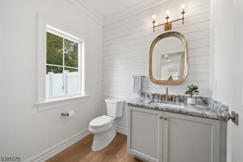 40 Greenview Way Montclair NJ 07043