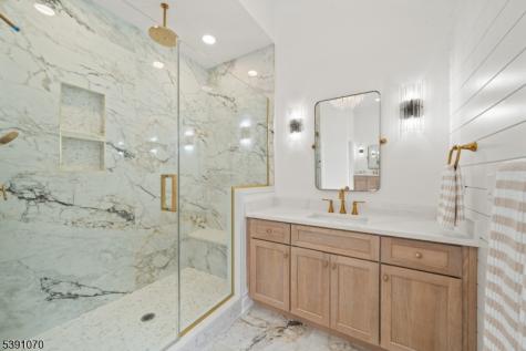 40 Greenview Way Montclair NJ 07043