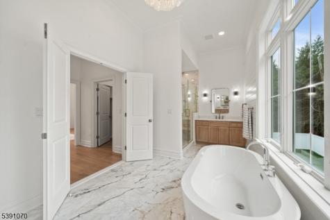 40 Greenview Way Montclair NJ 07043