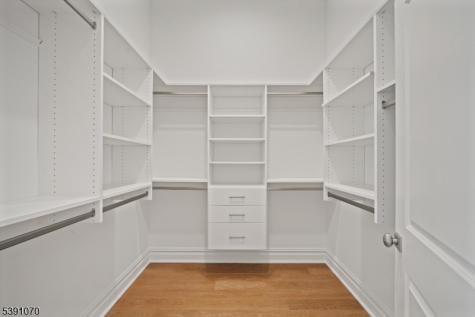 40 Greenview Way Montclair NJ 07043