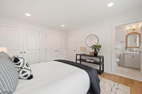 40 Greenview Way Montclair NJ 07043